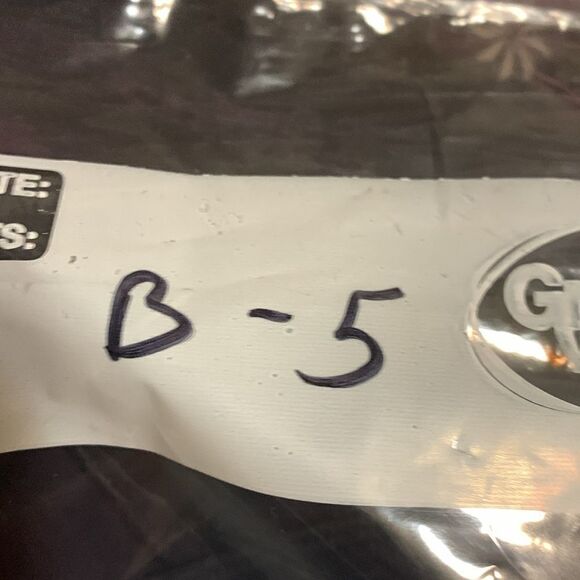 ATHLETA, capris, salutation stash pockets , good condition, size SP - Picture 7 of 7